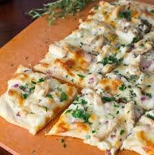 Roasted Gartic Chicken White Sauce Pizza